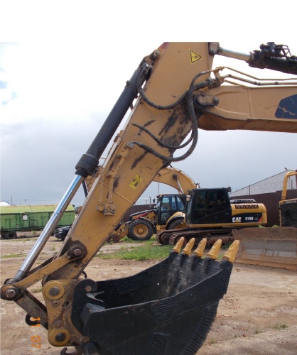 Гусеничный экскаватор CATERPILLAR 320D L купить в компании Рабочие Машины