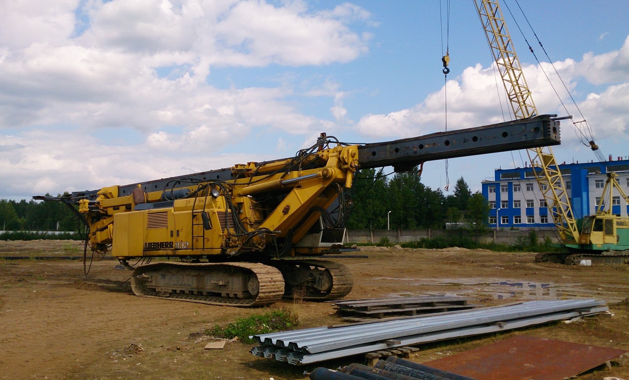 Сваебойная установка LIEBHERR HS 832HD купить в компании Рабочие Машины