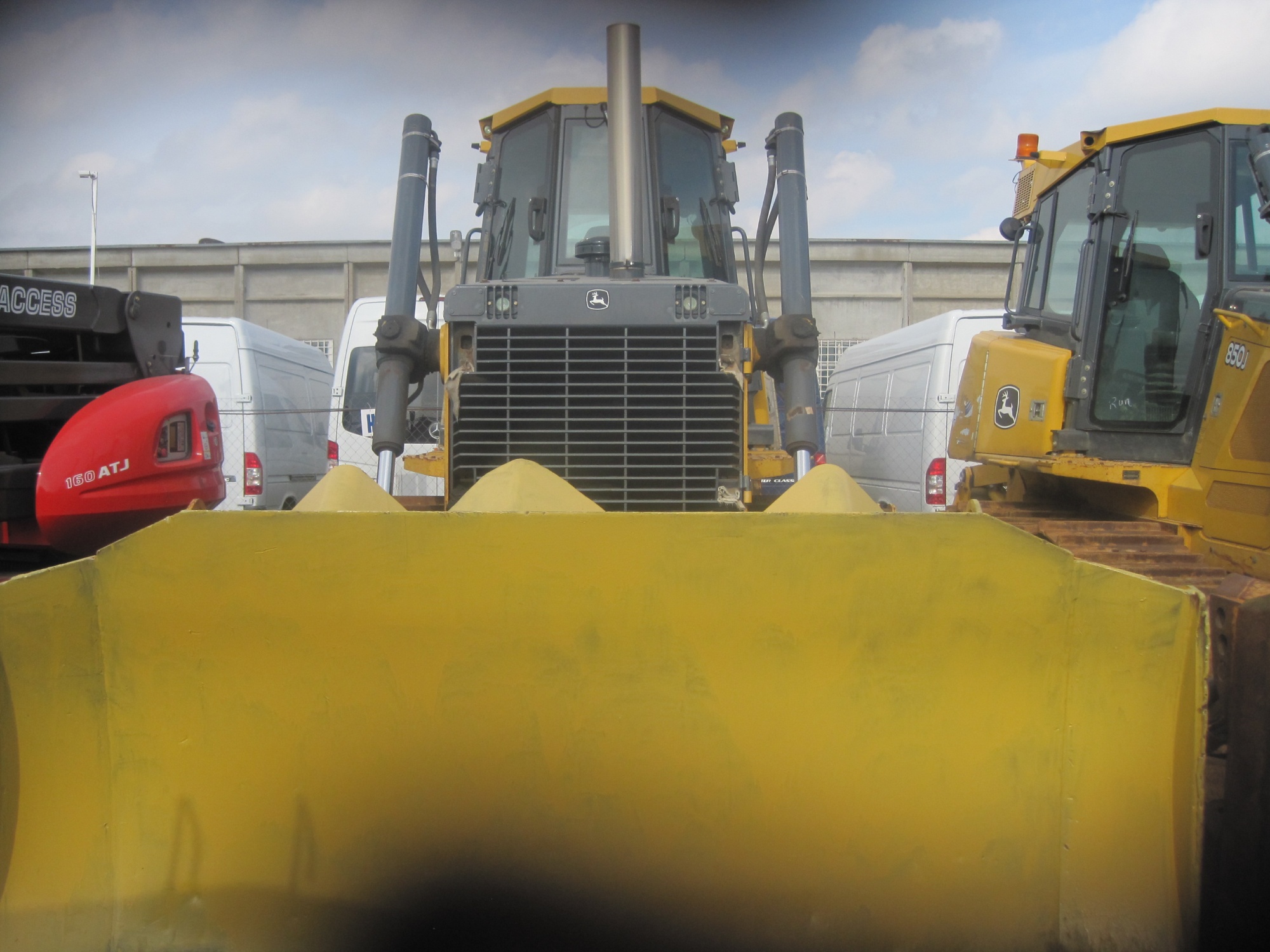 Бульдозер JOHN DEERE 850J купить в компании Рабочие Машины