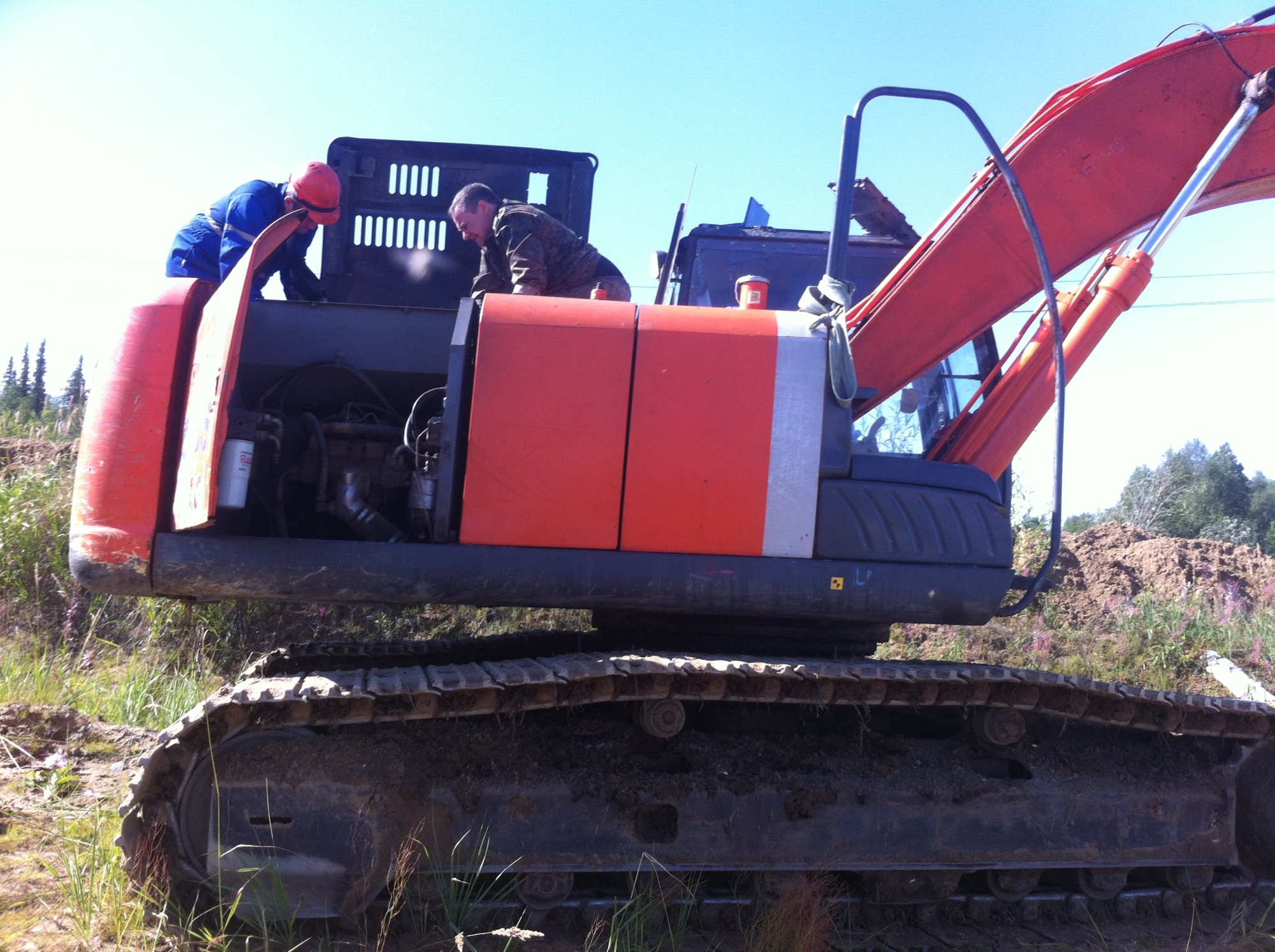 Гусеничный экскаватор HITACHI ZAXIS 200LC купить в компании Рабочие Машины
