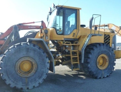 Фронтальный погрузчик Volvo L 220F купить в компании Рабочие Машины
