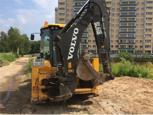 Экскаватор-погрузчик VOLVO BL 61 купить в компании Рабочие Машины