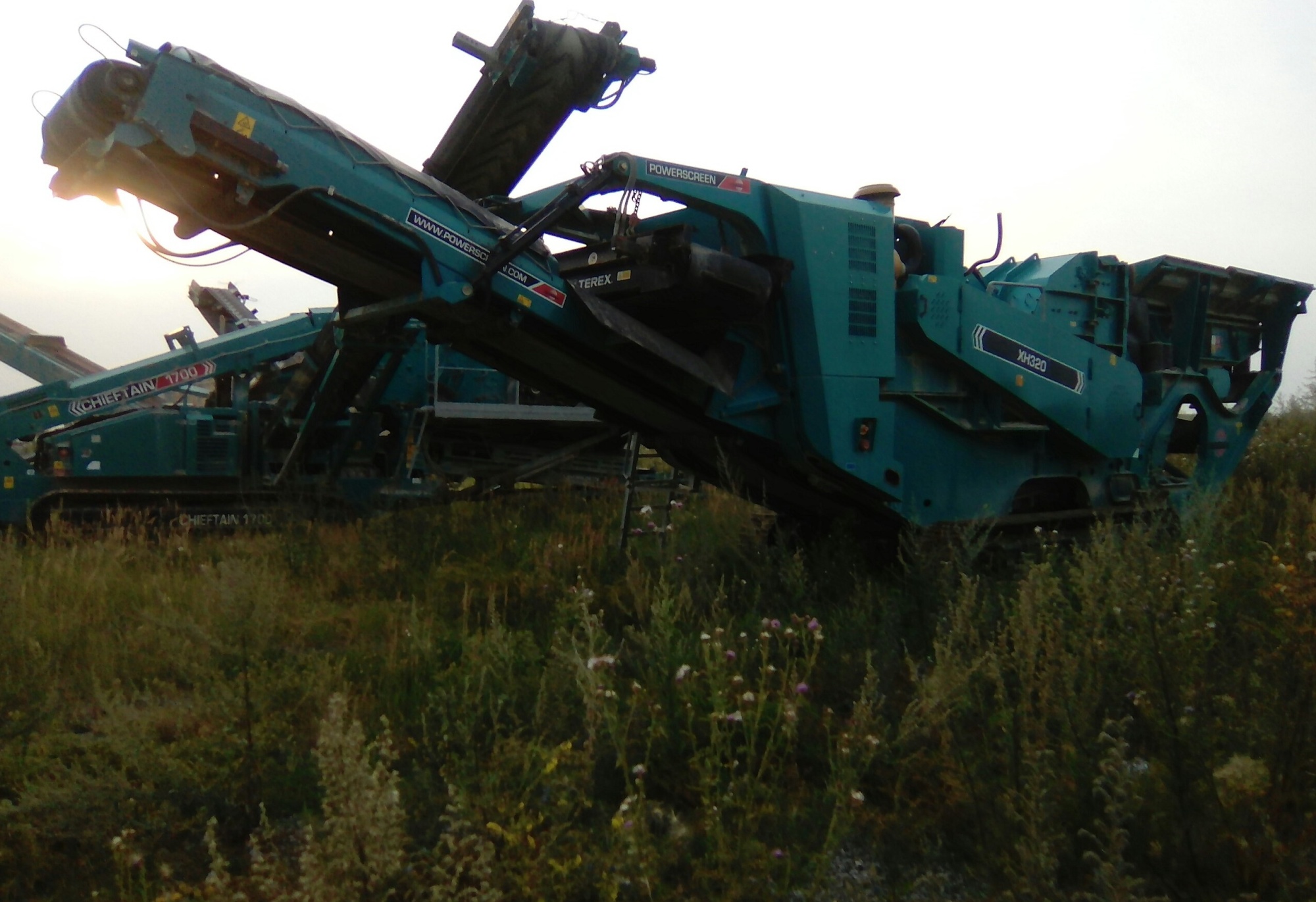 Грохот POWERSCREEN Chieftain 1700 track (3 Deck) купить в компании Рабочие Машины