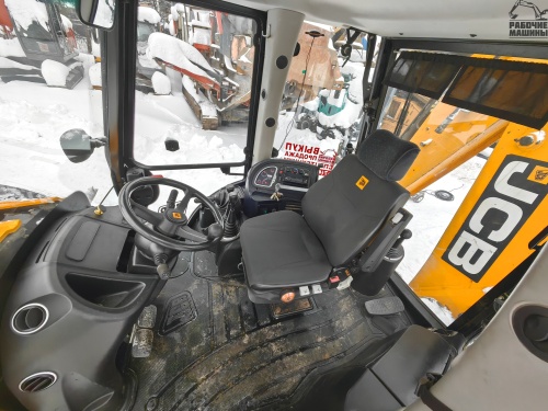 РАВНОКОЛЕСНЫЙ ЭКСКАВАТОР-ПОГРУЗЧИК JCB 4CX купить в компании Рабочие Машины