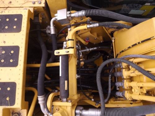Экскаватор гусеничный Komatsu PC210LC-8K купить в компании Рабочие Машины