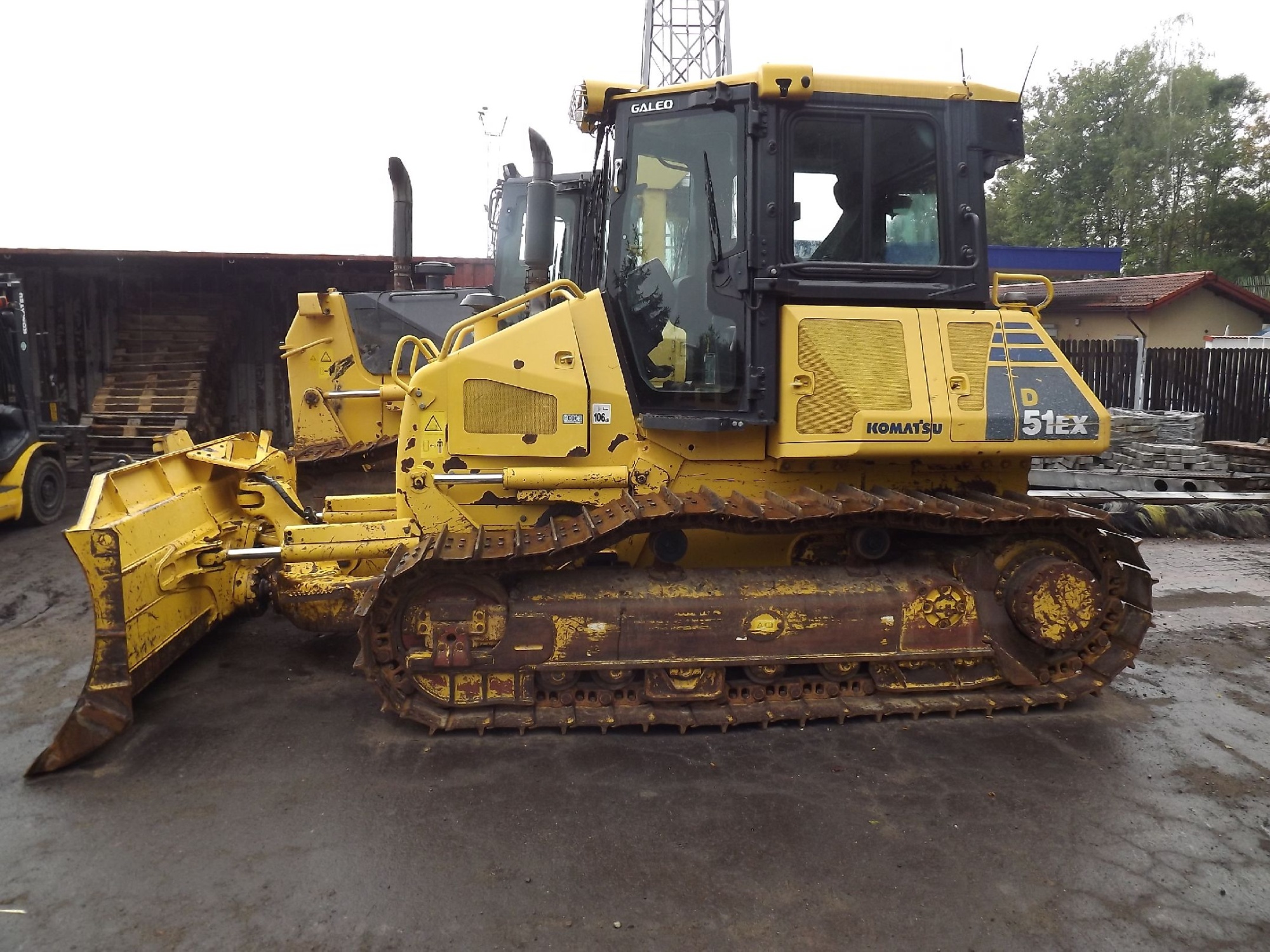 Бульдозер Komatsu D51EX-22 купить в компании Рабочие Машины