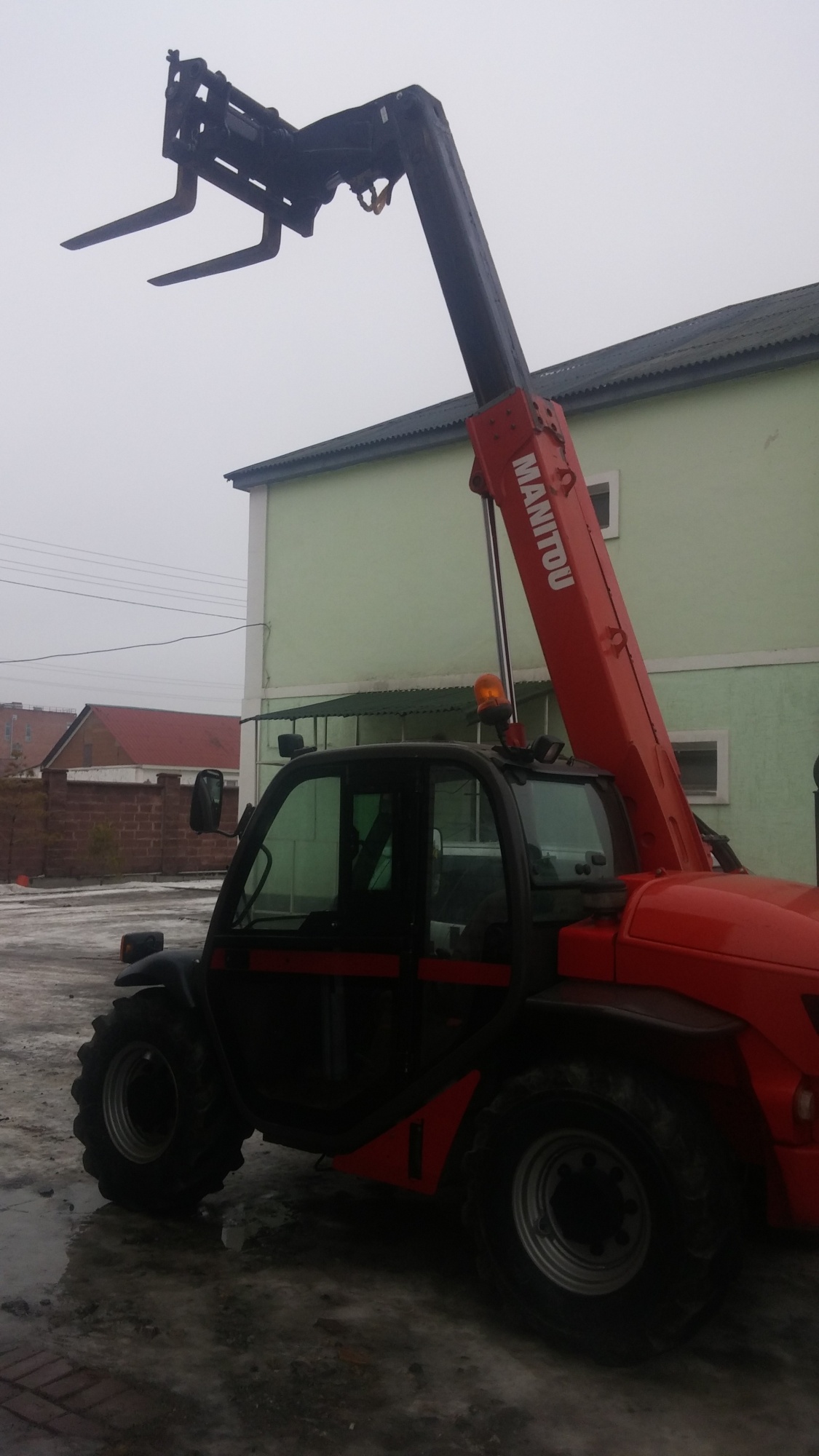 Телескопический погрузчик MANITOU МLТ 523 TURBO купить в компании Рабочие Машины