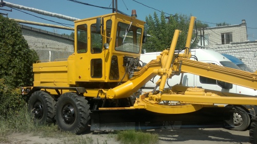 Автогрейдер Дормашина ДЗ-122А купить в компании Рабочие Машины