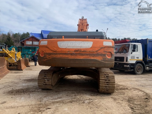Гусеничный экскаватор Doosan DX300 купить в компании Рабочие Машины