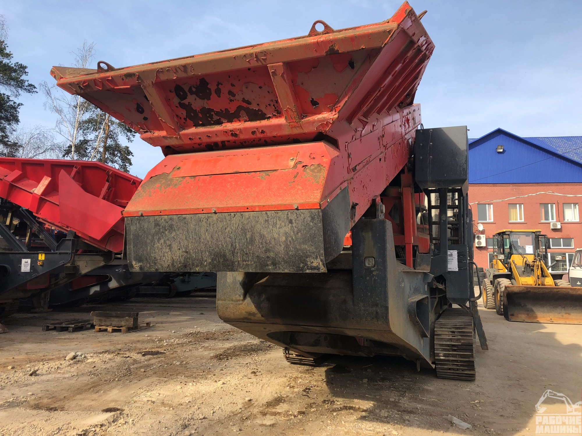 Конусная дробилка SANDVIK QH331 2012 года купить в компании Рабочие Машины