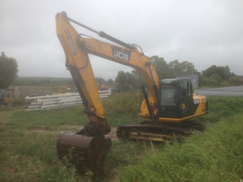 Гусеничный экскаватор JCB JS 220S купить в компании Рабочие Машины