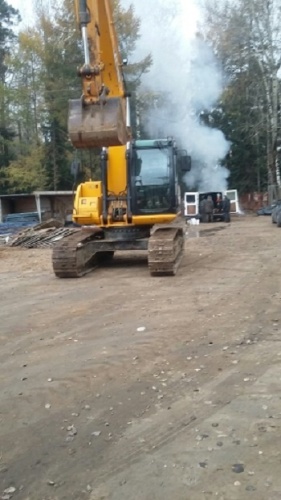 Гусеничный экскаватор JCB JS 160 купить в компании Рабочие Машины