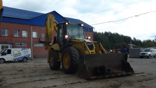 Экскаватор - погрузчик KOMATSU WB93S-5 купить в компании Рабочие Машины