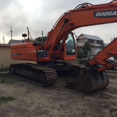 Гусеничный экскаваторDOOSAN / DAEWOODX225LCA купить в компании Рабочие Машины