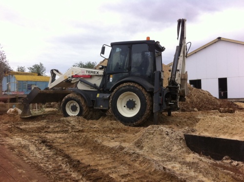 Экскаватор - погрузчик TEREX 860 купить в компании Рабочие Машины