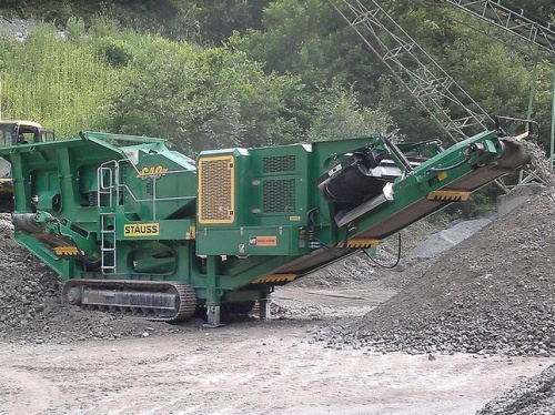 Мобильная щековая дробилка Mc Closkey J40 купить в компании Рабочие Машины