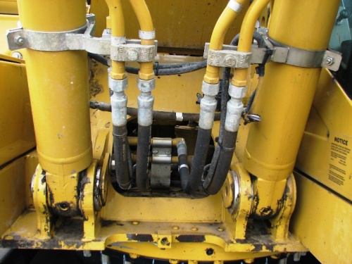 Экскаватор гусеничный Caterpillar 319C купить в компании Рабочие Машины