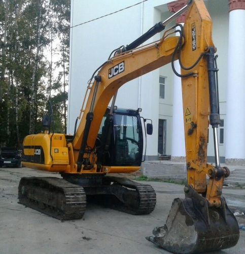 Гусеничный экскаватор JCB JS 160 купить в компании Рабочие Машины