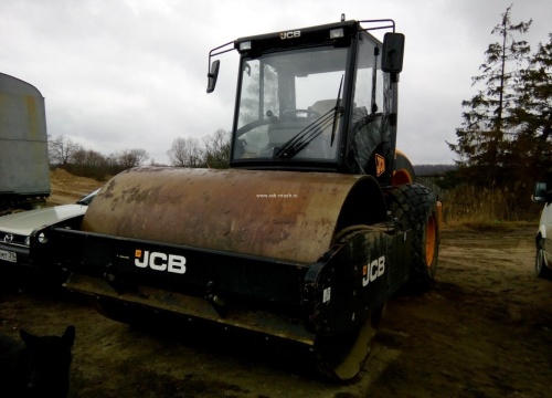 Каток дорожный JCB VIBROMAX VM 132D купить в компании Рабочие Машины