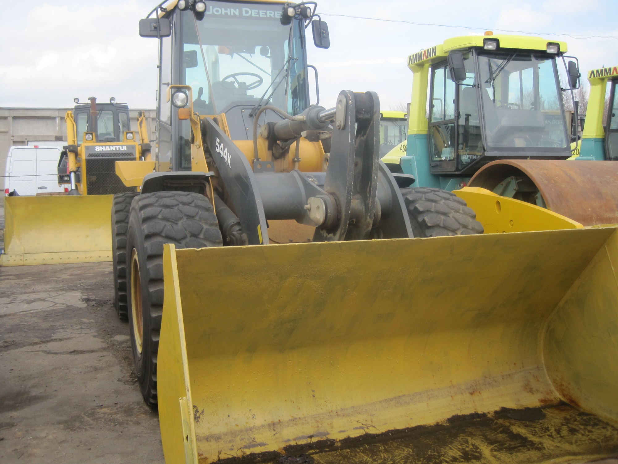 Фронтальный погрузчик JOHN DEERE 544K купить в компании Рабочие Машины