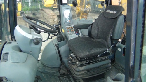 Экскаватор - погрузчик KOMATSU WB93S-5 купить в компании Рабочие Машины