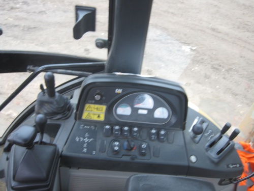 Экскаватор-погрузчик CATERPILLAR 434E купить в компании Рабочие Машины