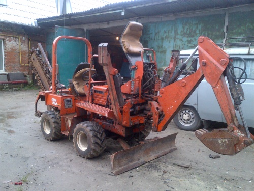 Траншейный экскаватор (Траншеекопатель) DITCH WITCH 3700 DD купить в компании Рабочие Машины