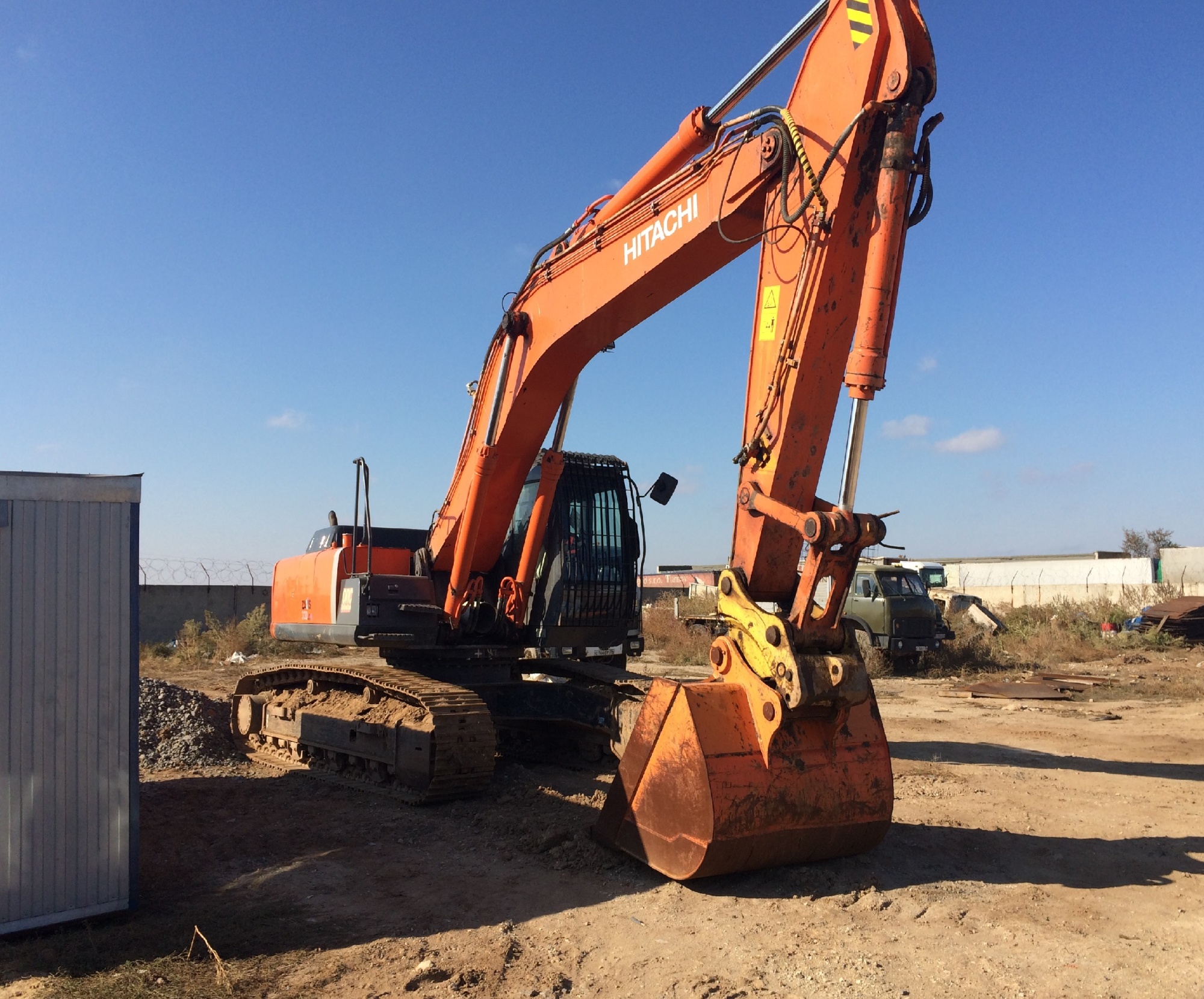 Гусеничный экскаватор HITACHI ZX 330LC-3G купить в компании Рабочие Машины