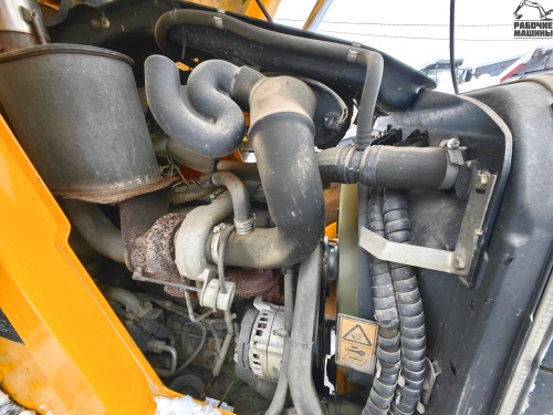 РАВНОКОЛЕСНЫЙ ЭКСКАВАТОР-ПОГРУЗЧИК JCB 4CX купить в компании Рабочие Машины