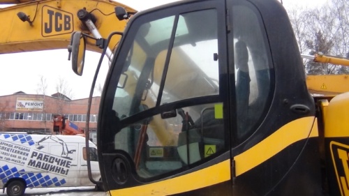 Гусеничный экскаватор JCB JS 220,2007 купить в компании Рабочие Машины