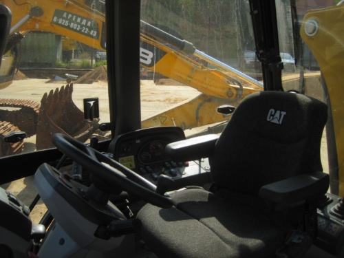 Экскаватор - погрузчик CATERPILLAR 428F 2014 купить в компании Рабочие Машины