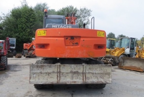 Колесный экскаватор Hitachi ZX130W купить в компании Рабочие Машины