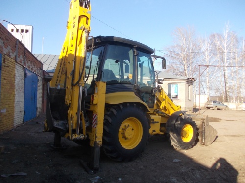 экскаватор-погрузчик Hidromek  102b купить в компании Рабочие Машины