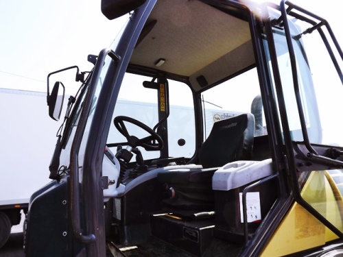Фронтальный погрузчик Komatsu WA100M-5 купить в компании Рабочие Машины