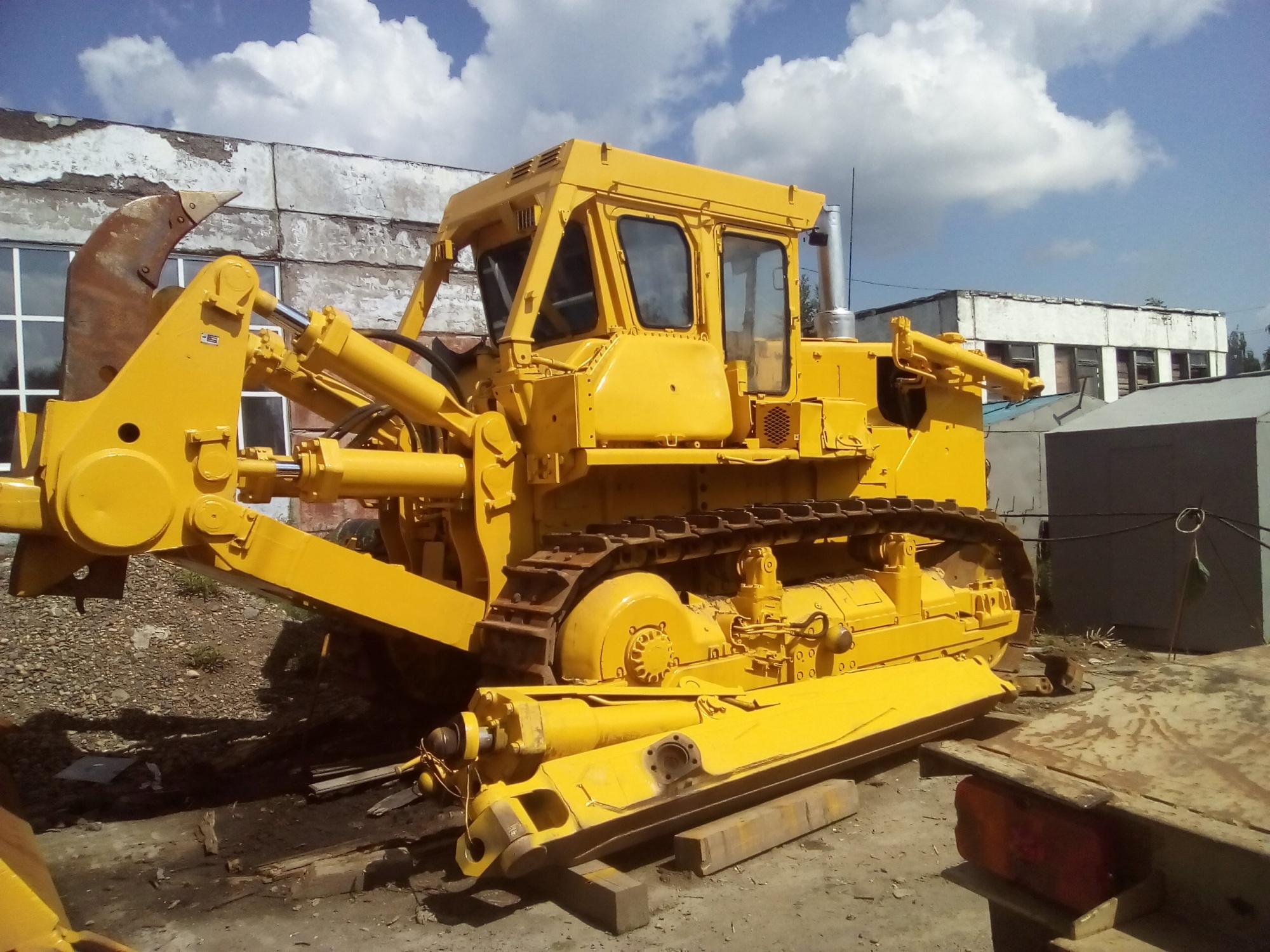 Бульдозер KOMATSU D355A купить в компании Рабочие Машины