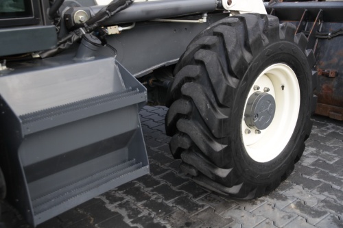 экскаватор-погрузчик TEREX 860 купить в компании Рабочие Машины