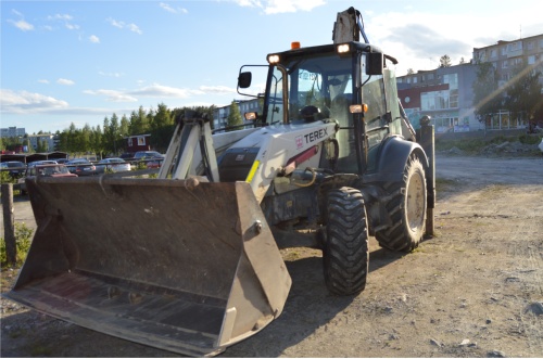 Экскаватор-погрузчик TEREX 860 купить в компании Рабочие Машины