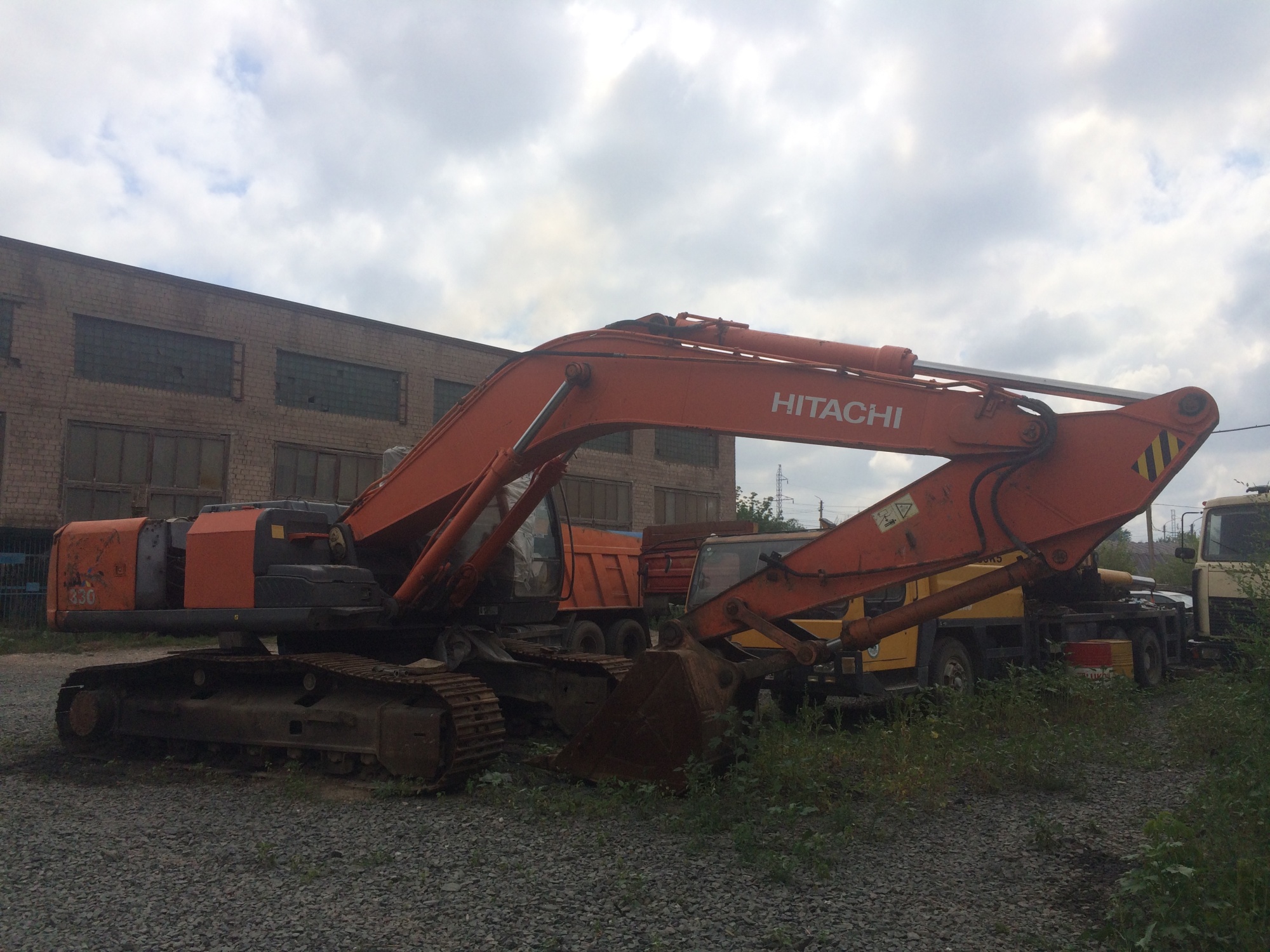 Гусеничный экскаватор HITACHI ZX 330LC купить в компании Рабочие Машины