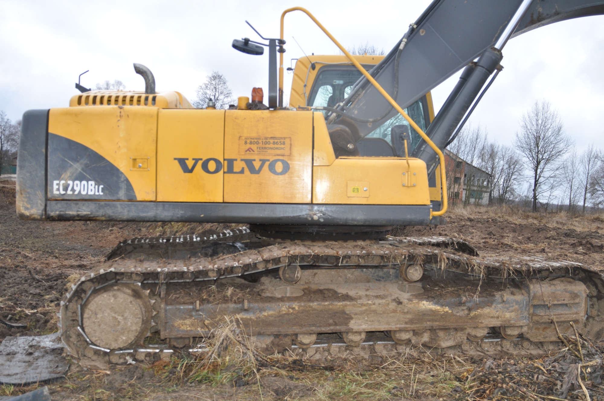 экскаватор гусеничный Volvo EC290BLC купить в компании Рабочие Машины