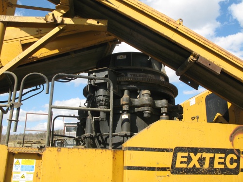 Конусная дробилка EXTEC X44 SBS купить в компании Рабочие Машины