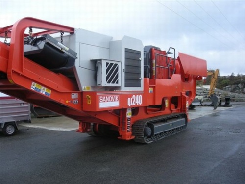 Щековая дробилка Sandvik QJ241 купить в компании Рабочие Машины