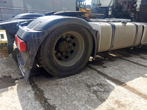 5385. Грузовой тягач DAF XF купить в компании Рабочие Машины