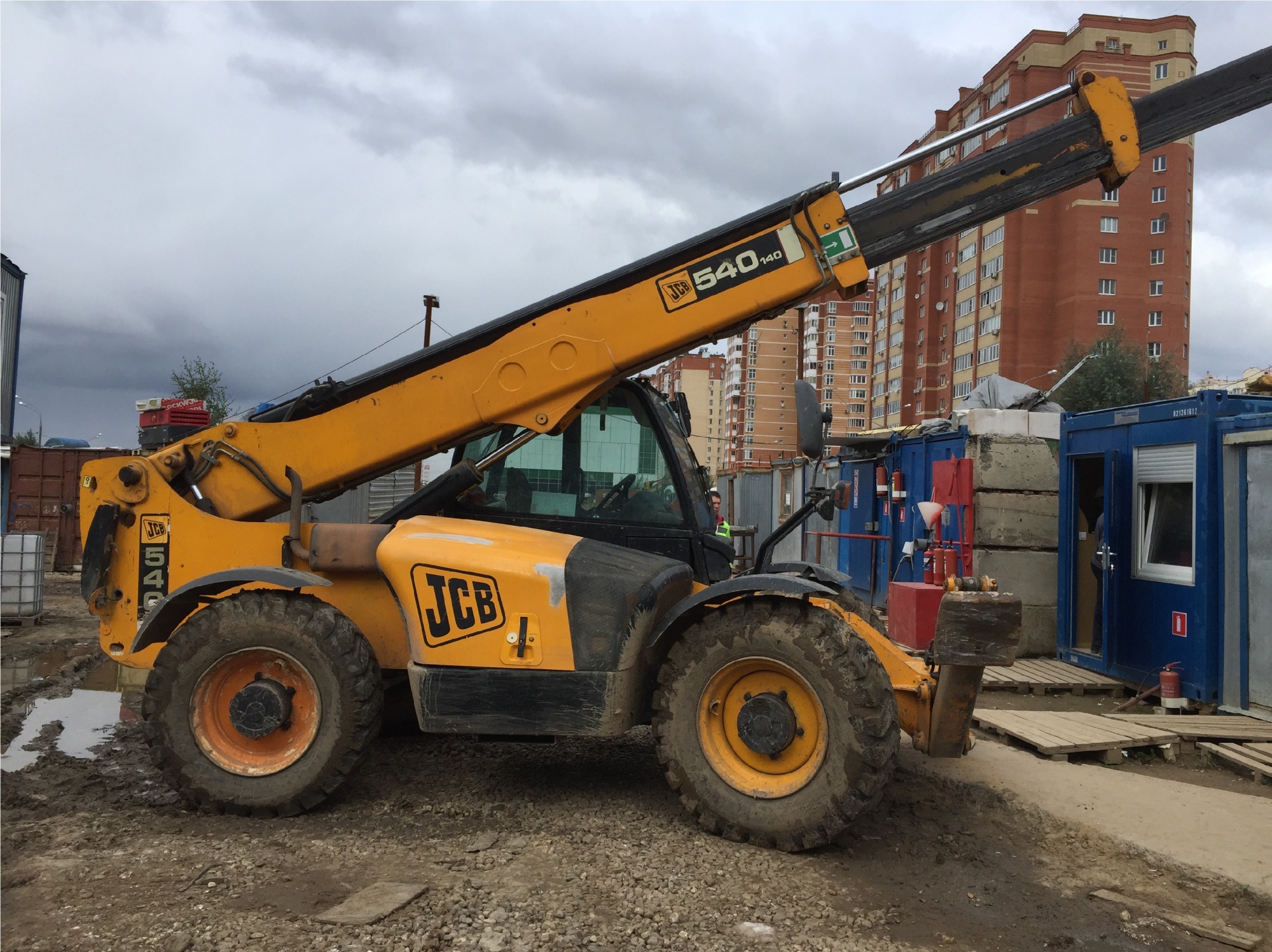 Телескопический погрузчик JCB LOADALL 540-140 купить в компании Рабочие Машины