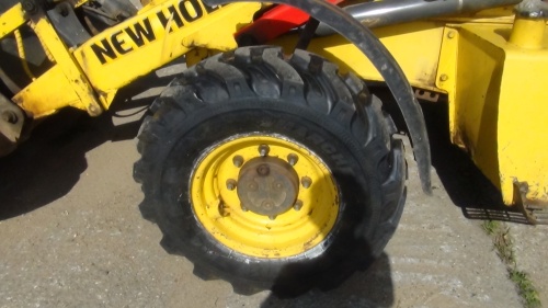 Экскаватор-погрузчик NEW HOLLAND B100B купить в компании Рабочие Машины