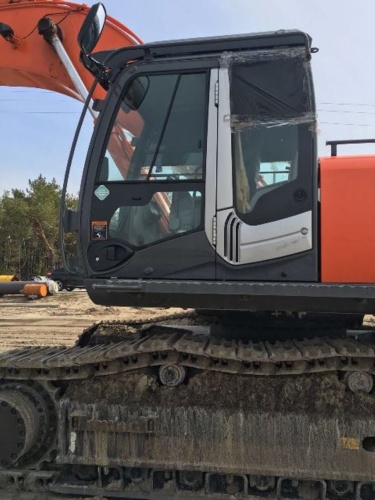 Гусеничный экскаватор HITACHI ZX400LCH-3 купить в компании Рабочие Машины
