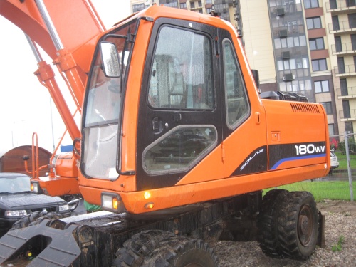 Колесный экскаватор DOOSAN / DAEWOO SOLAR L 180W-V купить в компании Рабочие Машины