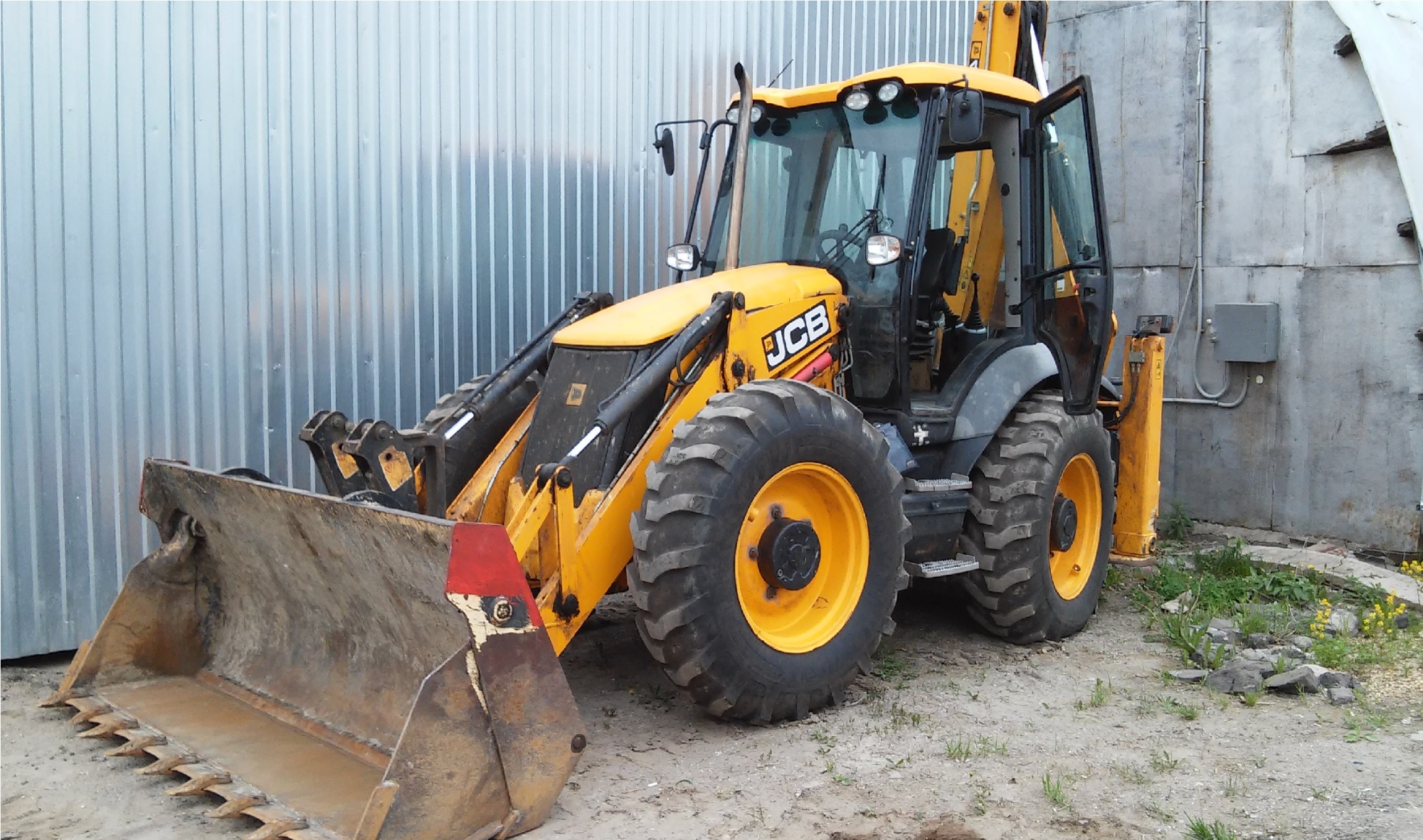 Экскаватор - погрузчик JCB 4CX Super SM купить в компании Рабочие Машины