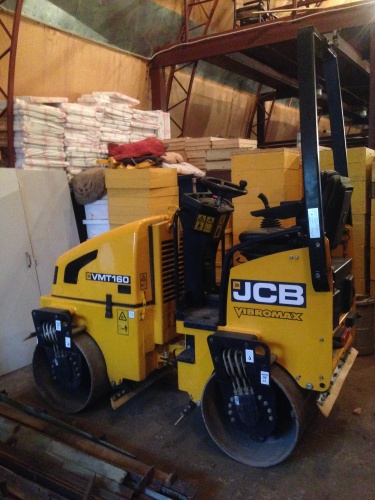 Каток (Гладковальцовый) JCB VIBROMAX VMT 160 купить в компании Рабочие Машины