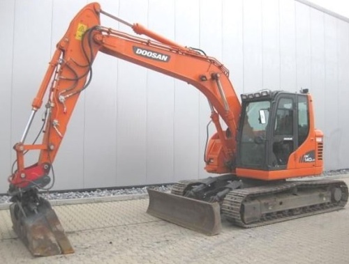 Экскаватор гусеничный Doosan DX 140 LCR купить в компании Рабочие Машины