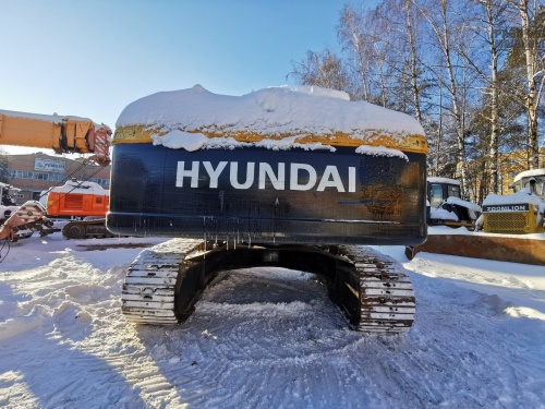 Гусеничный экскаватор Hyundai R 330 купить в компании Рабочие Машины